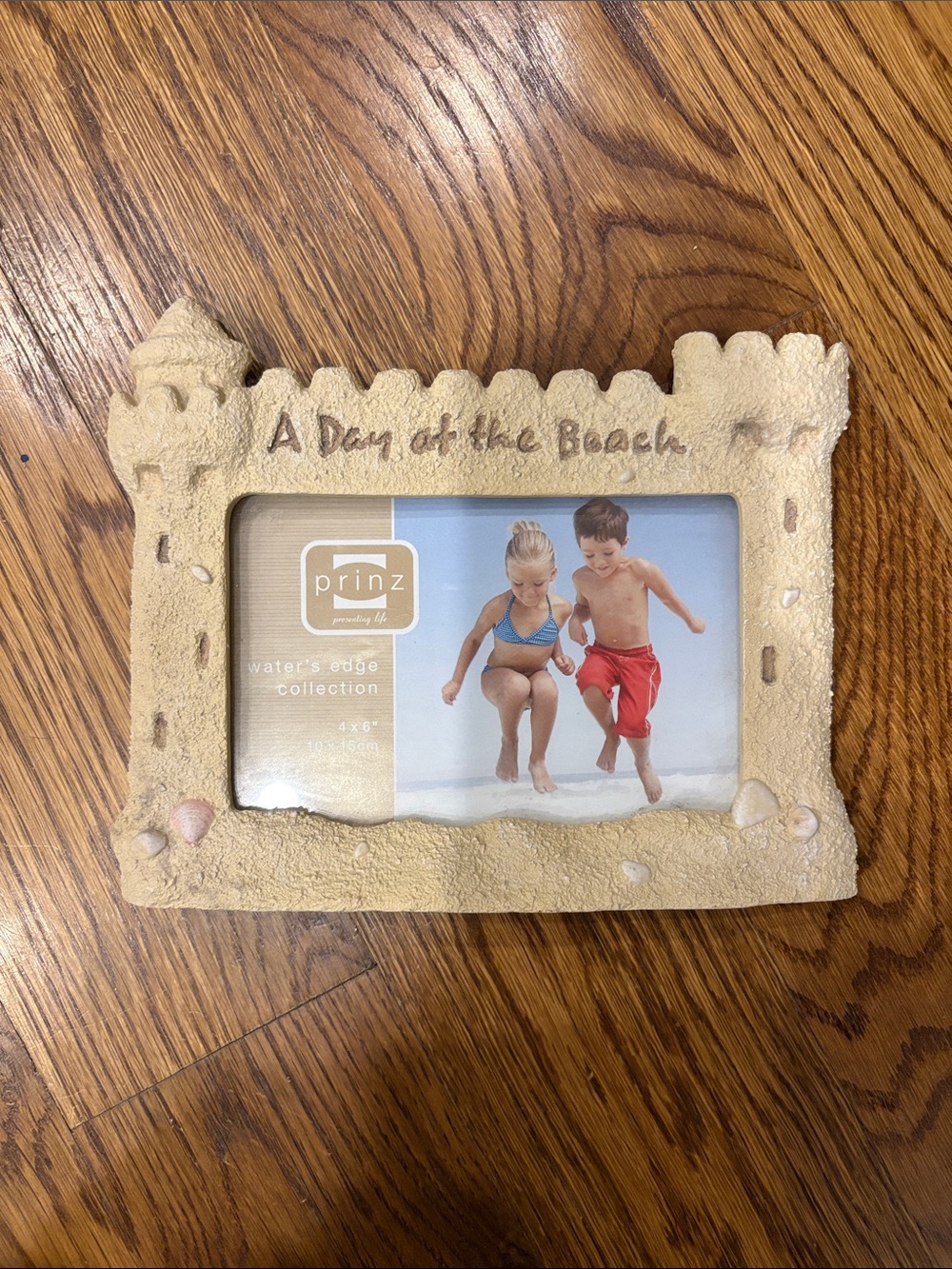 Prinz "A Day at the Beach" Sand-Colored Picture Frame